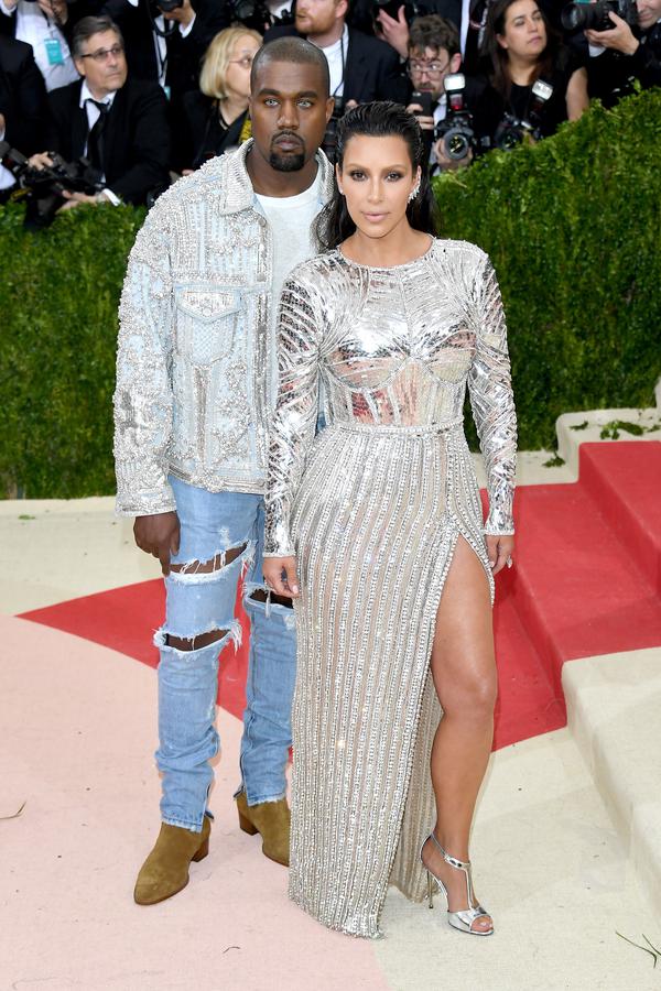 Pourquoi Kanye West fait ça à Kim ?